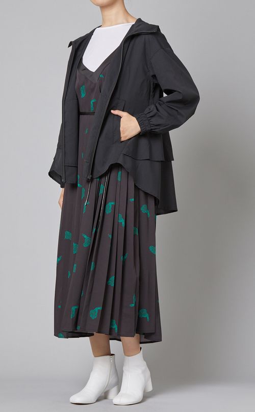 バックフレアフーディジャケット