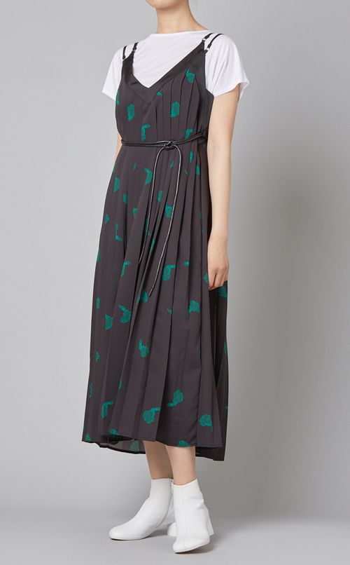 フラワープリントプリーツワンピース