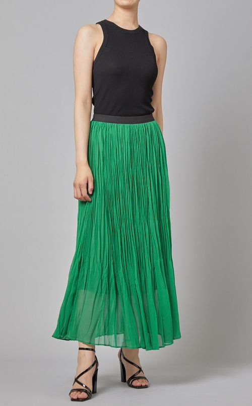 プリーツスカート