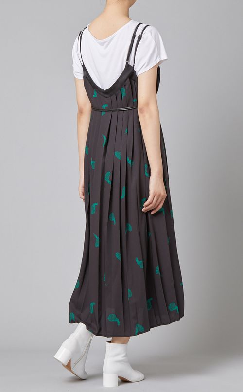 フラワープリントプリーツワンピース