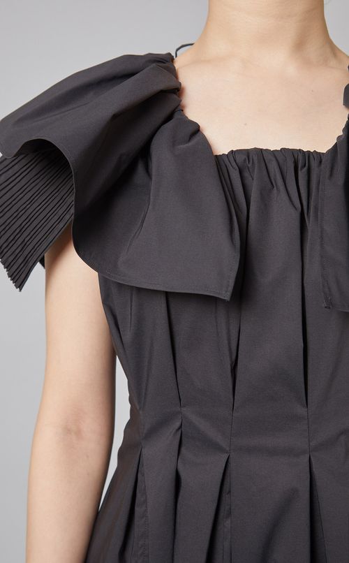 プリーツ&フレアロングワンピース