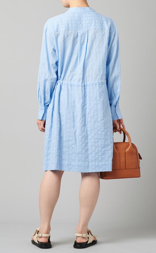 エンブロイダリーロングブラウス