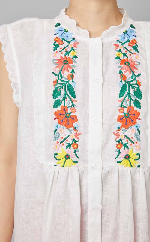 フラワー刺繍ノースリーブシャツ