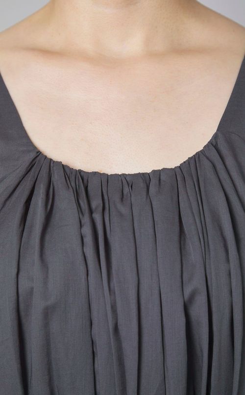 ネックシアリングシアーロングワンピース