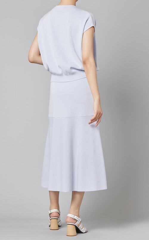 フロントタックプルオーバー