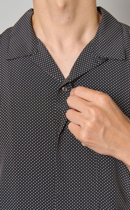 ポリエステルドットシャツ