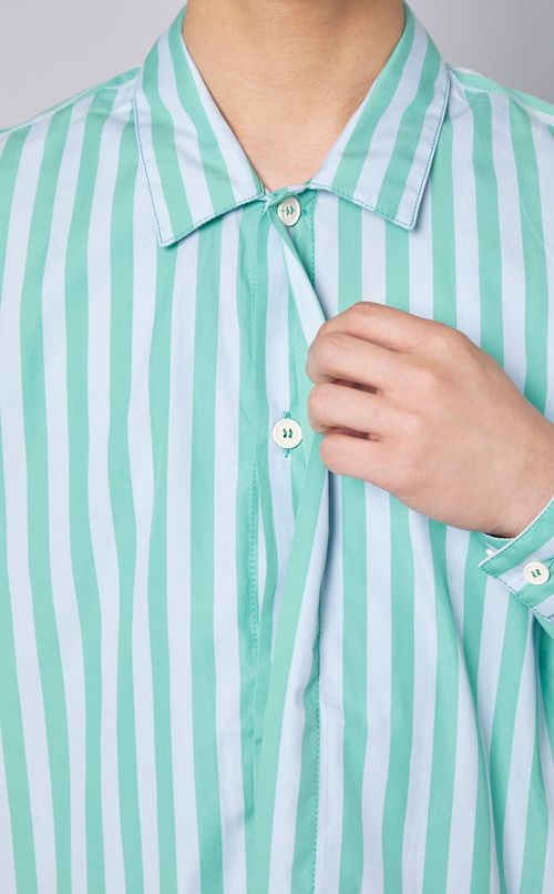 ストライプオーバーシャツ