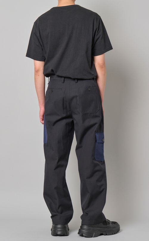 アシンメトリーポケットカーゴパンツ