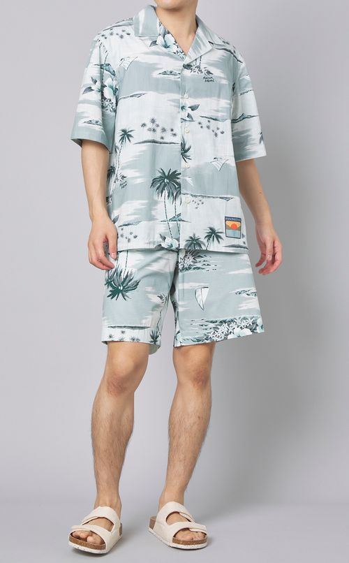 グラフィックショートパンツ