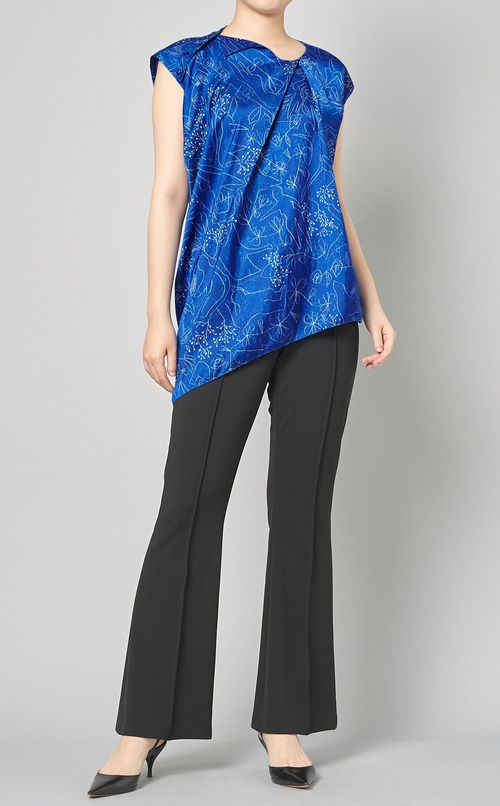 アシンメトリープリントブラウス