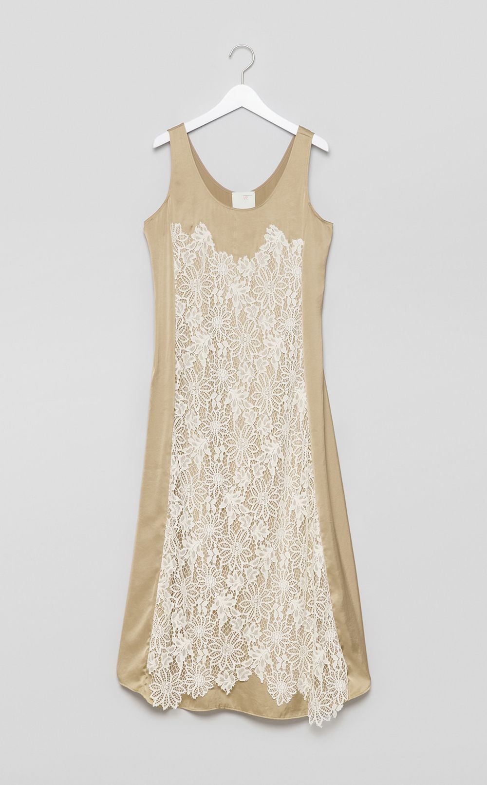 【reADdress】エンブロイダリーサテンワンピース