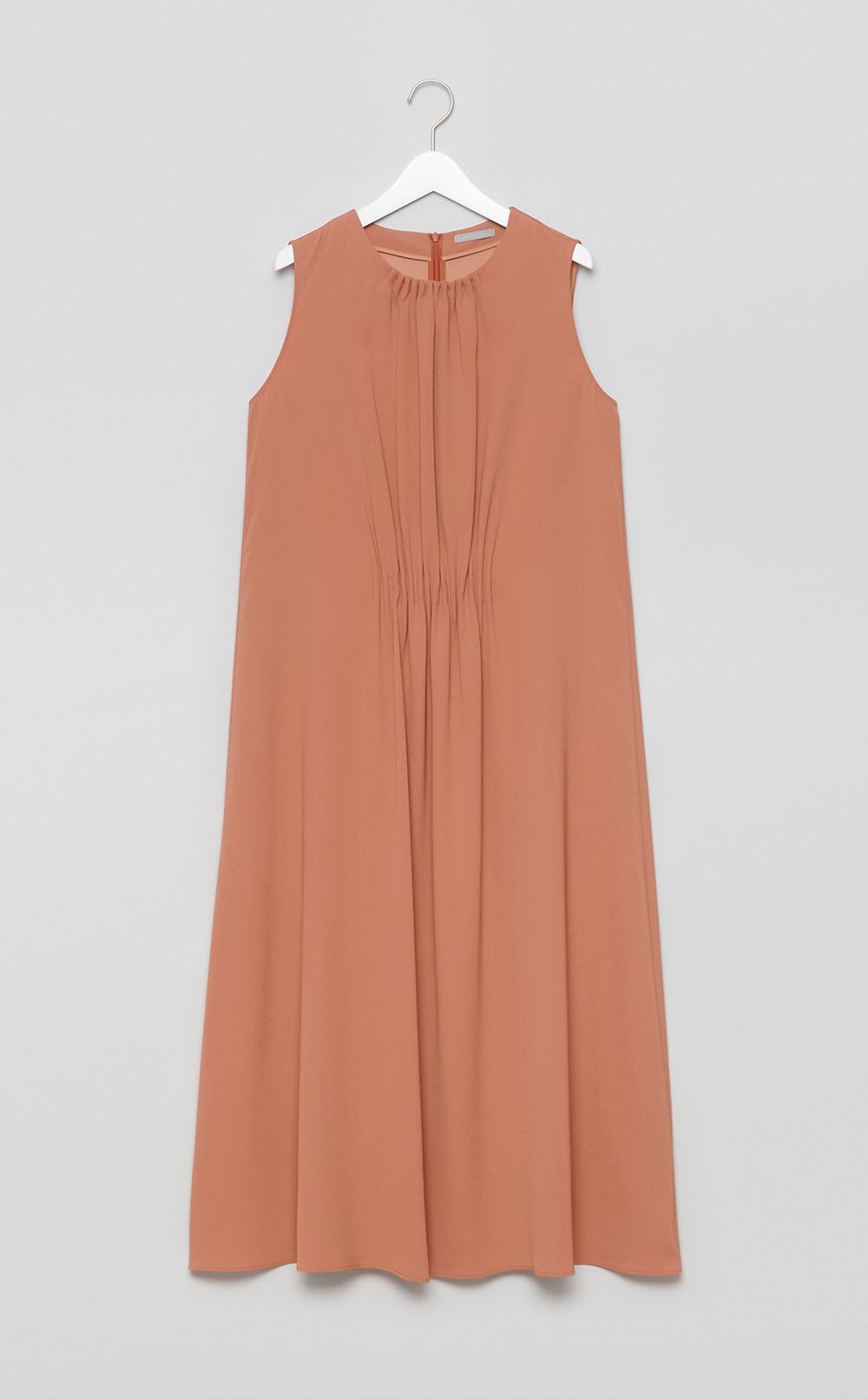 タックネックノースリーブワンピース