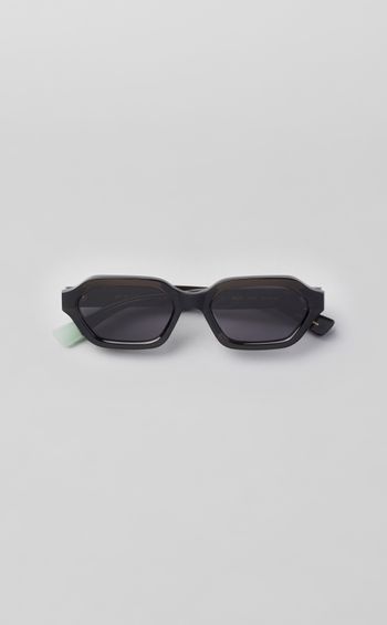 BE007サングラス