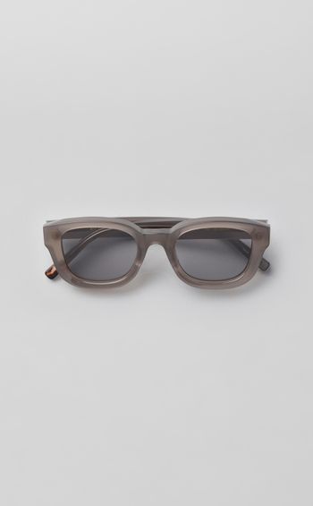 BE001サングラス