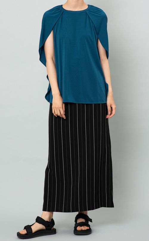 ギャザーケープブラウス