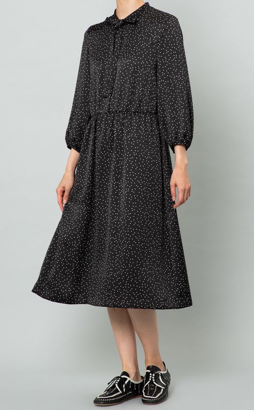 ドット柄パフスリーブワンピース