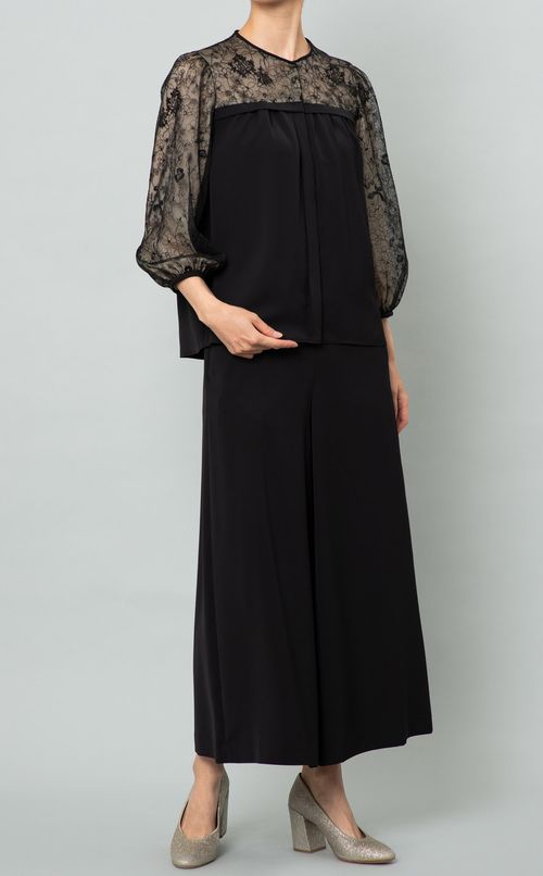 フラワーレースギャザーブラウス