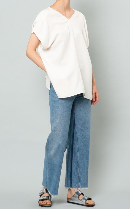 リネン混Vネックブラウス