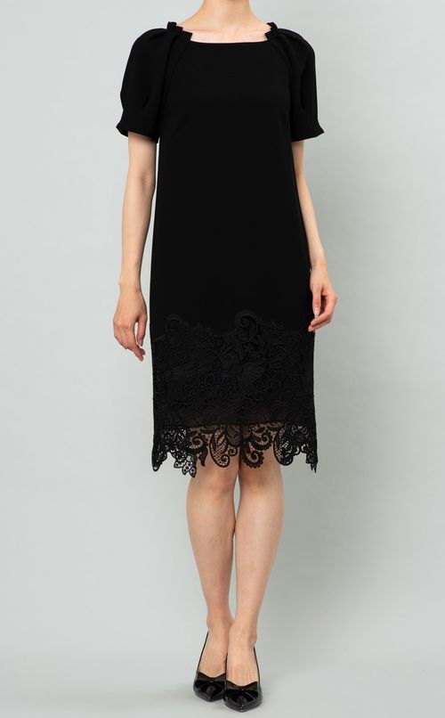 パフスリーブレースワンピース