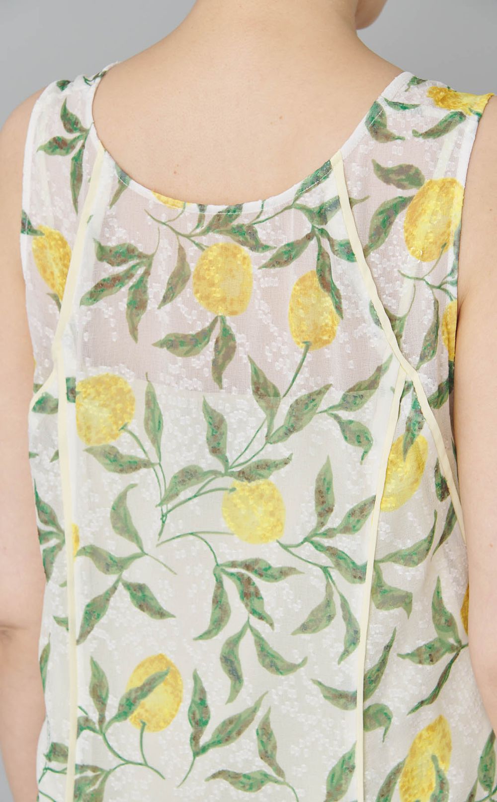 シフォンジャガードVネックワンピース