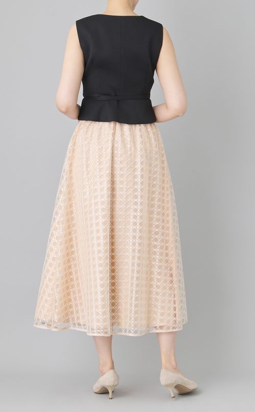 ジレ&チュールスカート