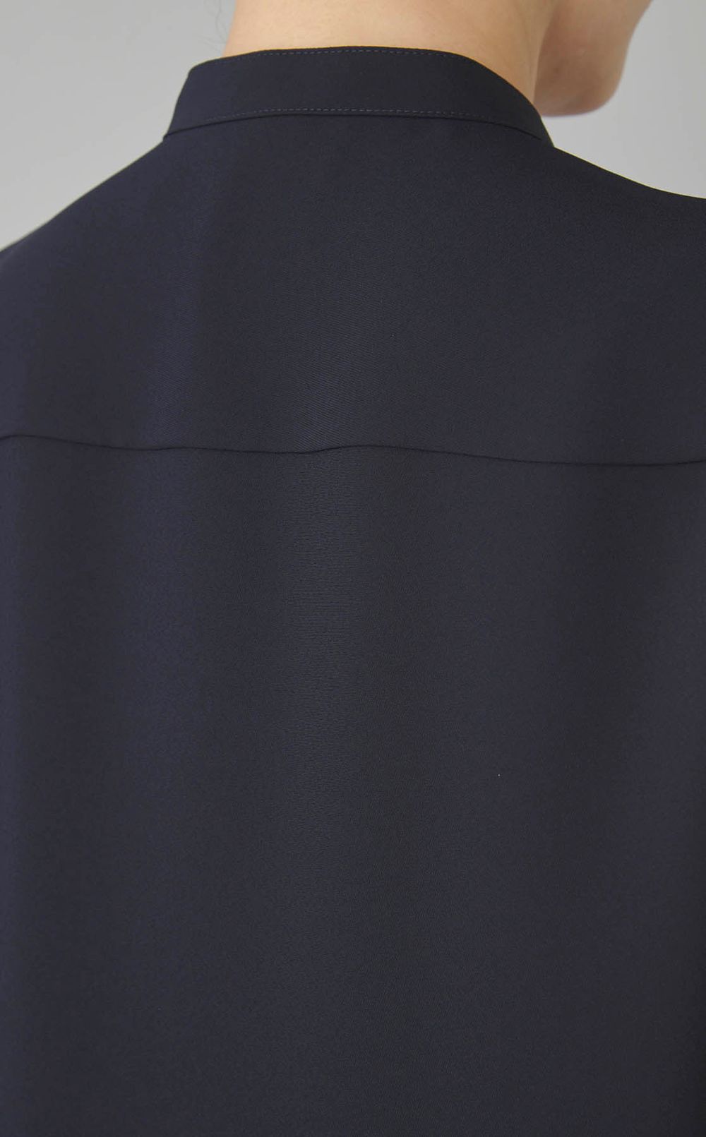 フロントタイバンドカラーシャツ