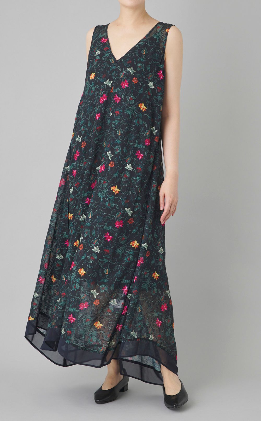 シフォンジャガードVネックワンピース