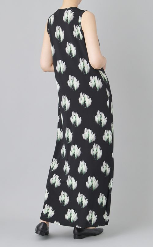 スリーブレスロングジャージードレス