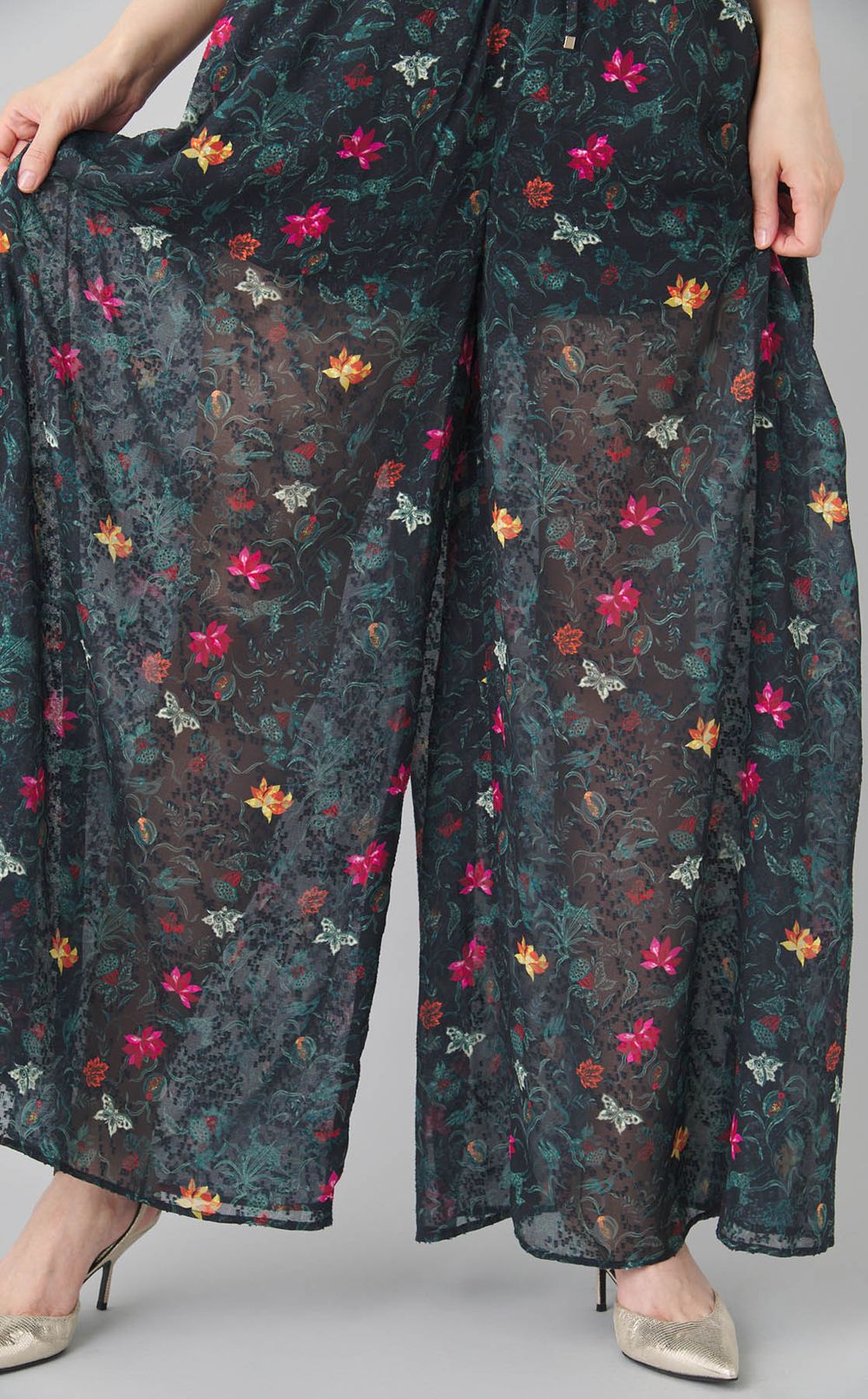 フラワープリントワイドパンツ