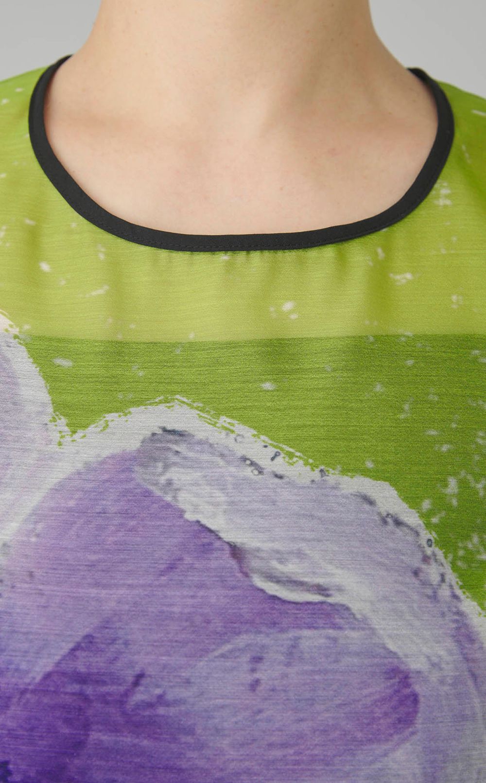 ポピープリントノースリーブブラウス