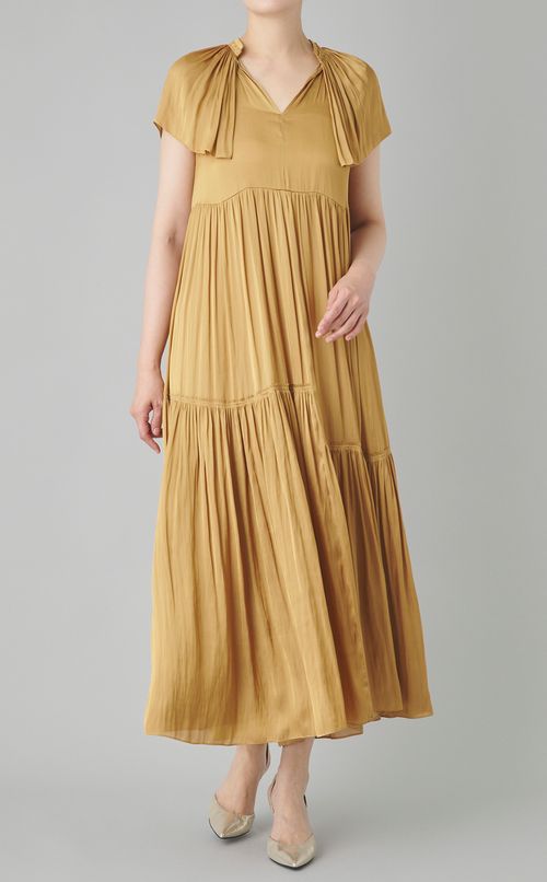 サテンギャザーフレアワンピース