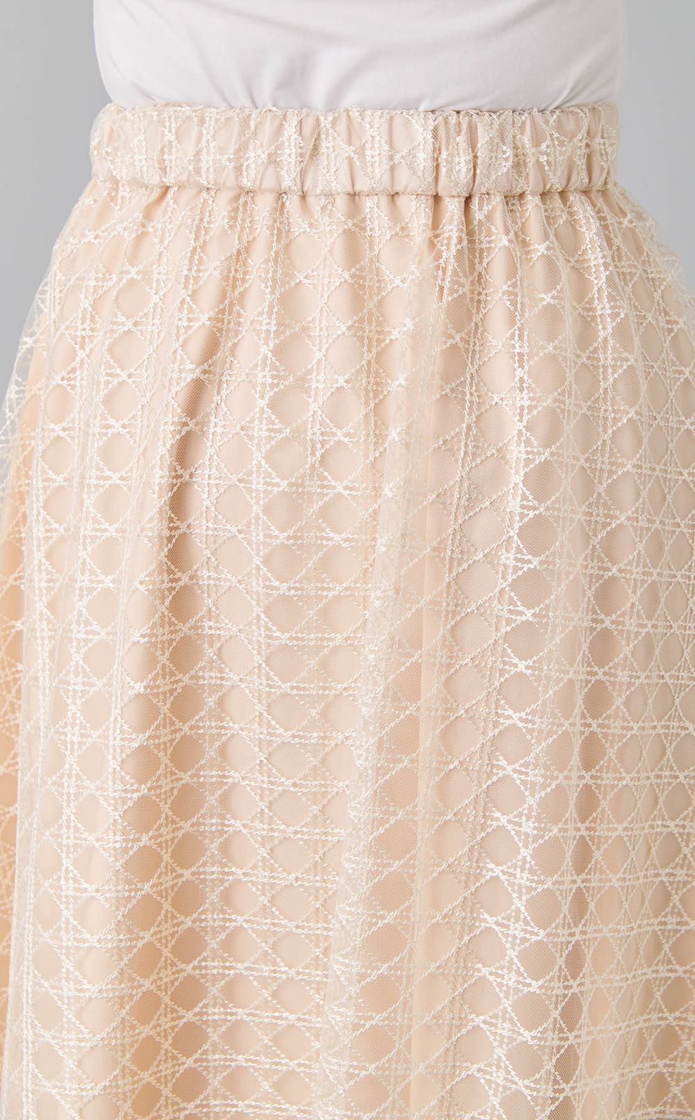 ジレ&チュールスカート