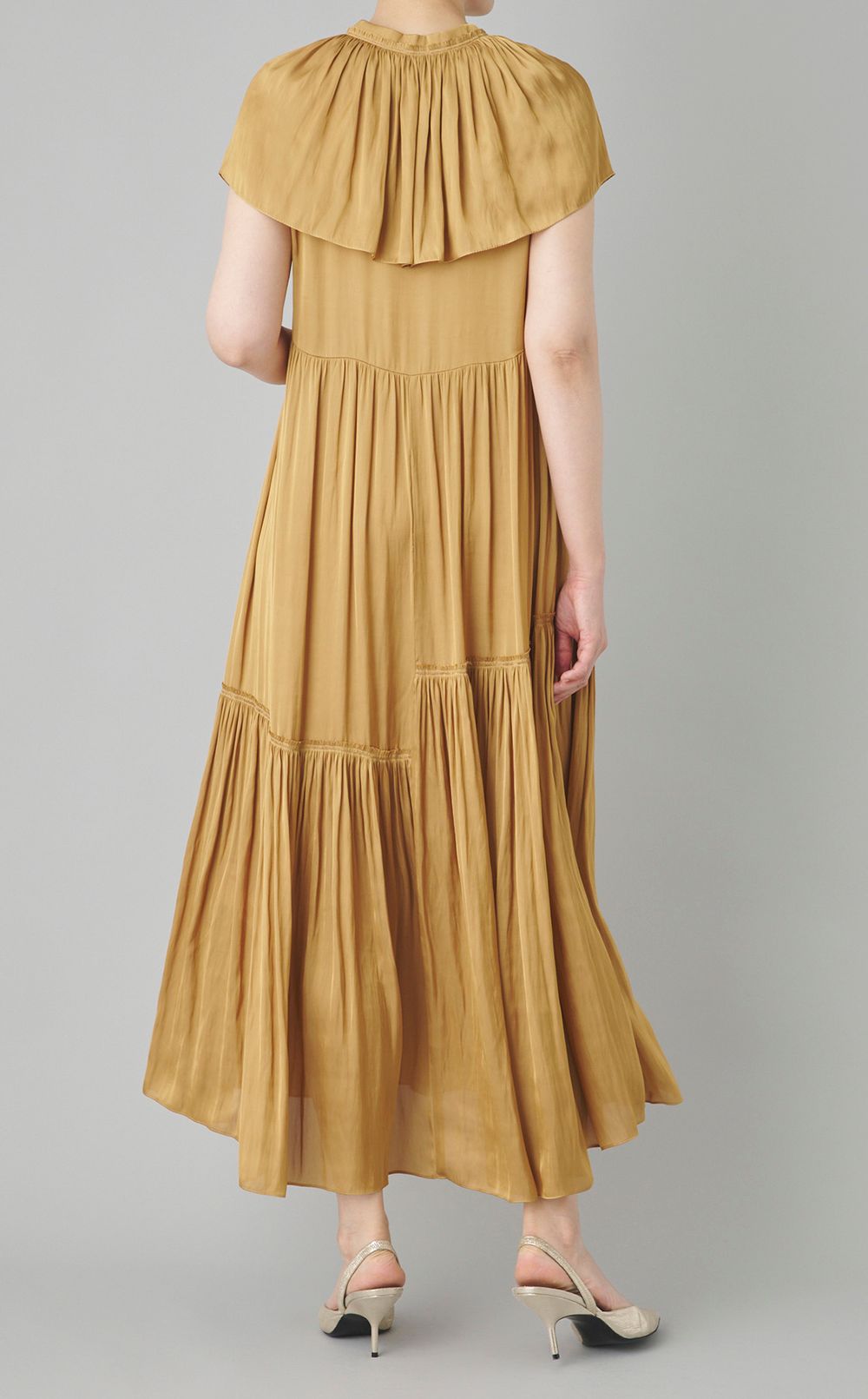 サテンギャザーフレアワンピース