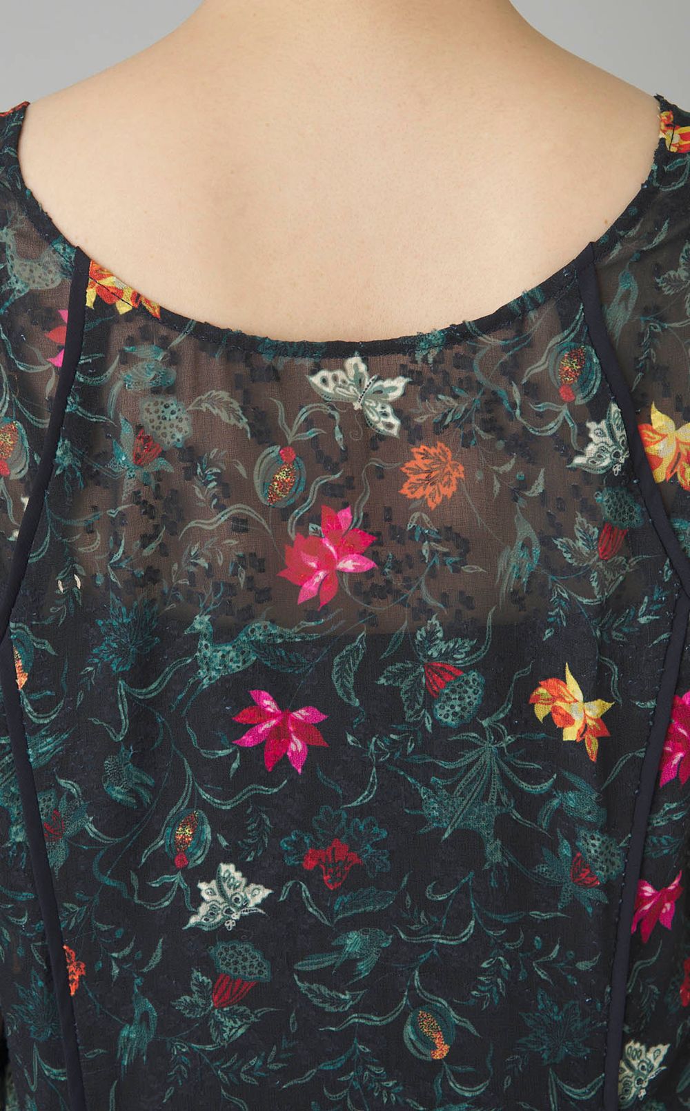 シフォンジャガードVネックワンピース