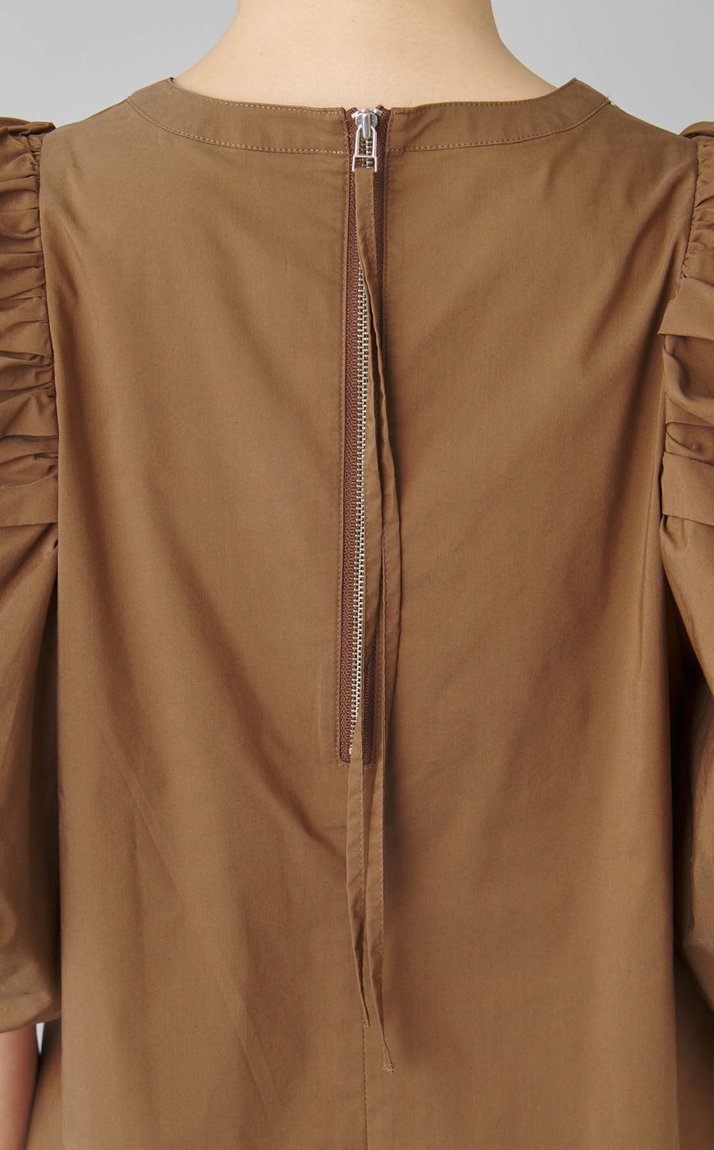 【reADdress】刺繍ブラウス