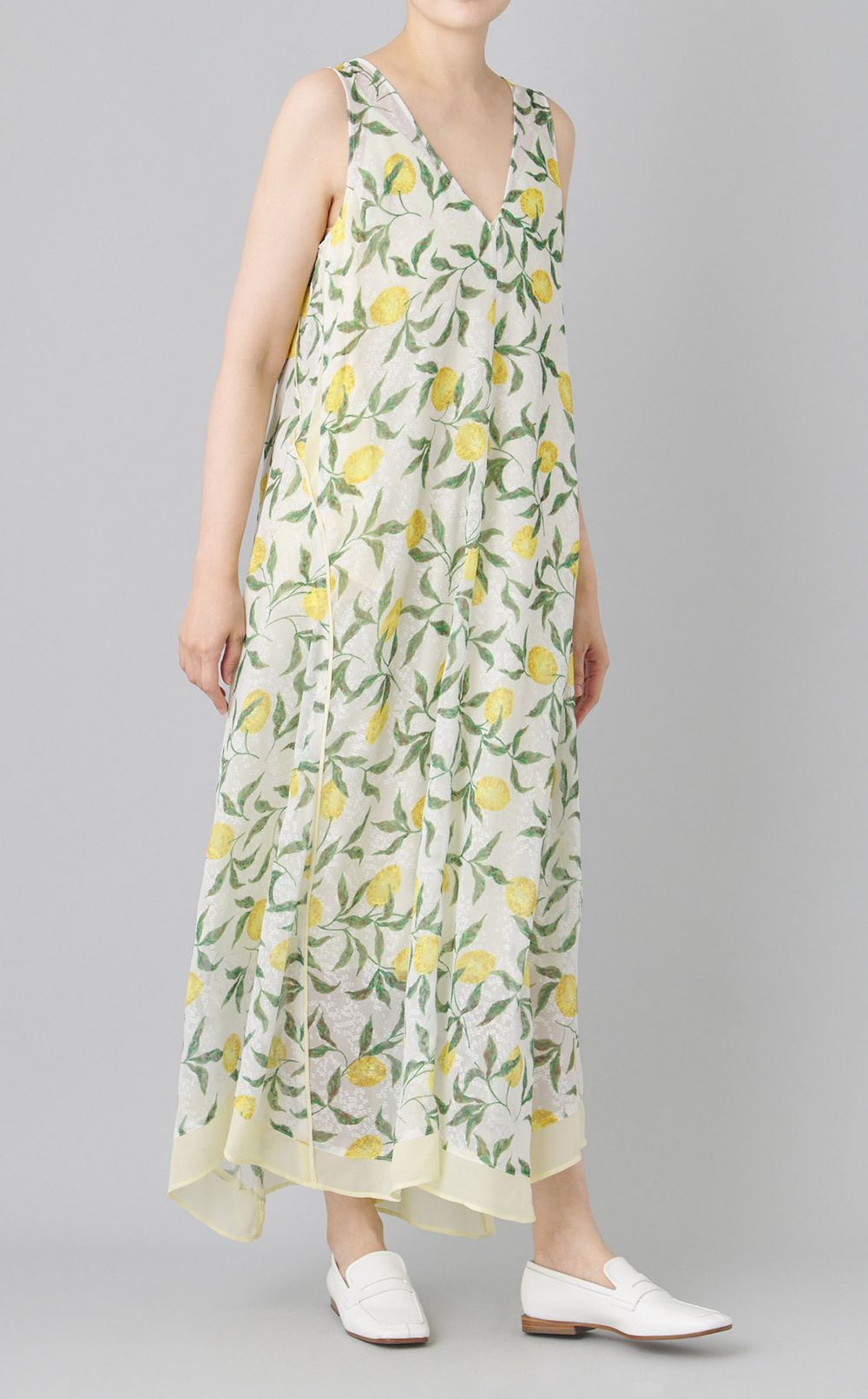 シフォンジャガードVネックワンピース