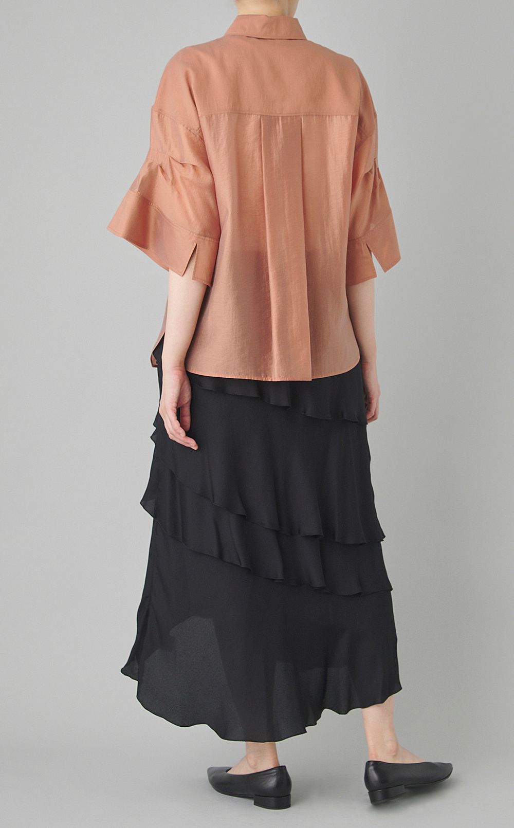 フレアスリーブブラウス