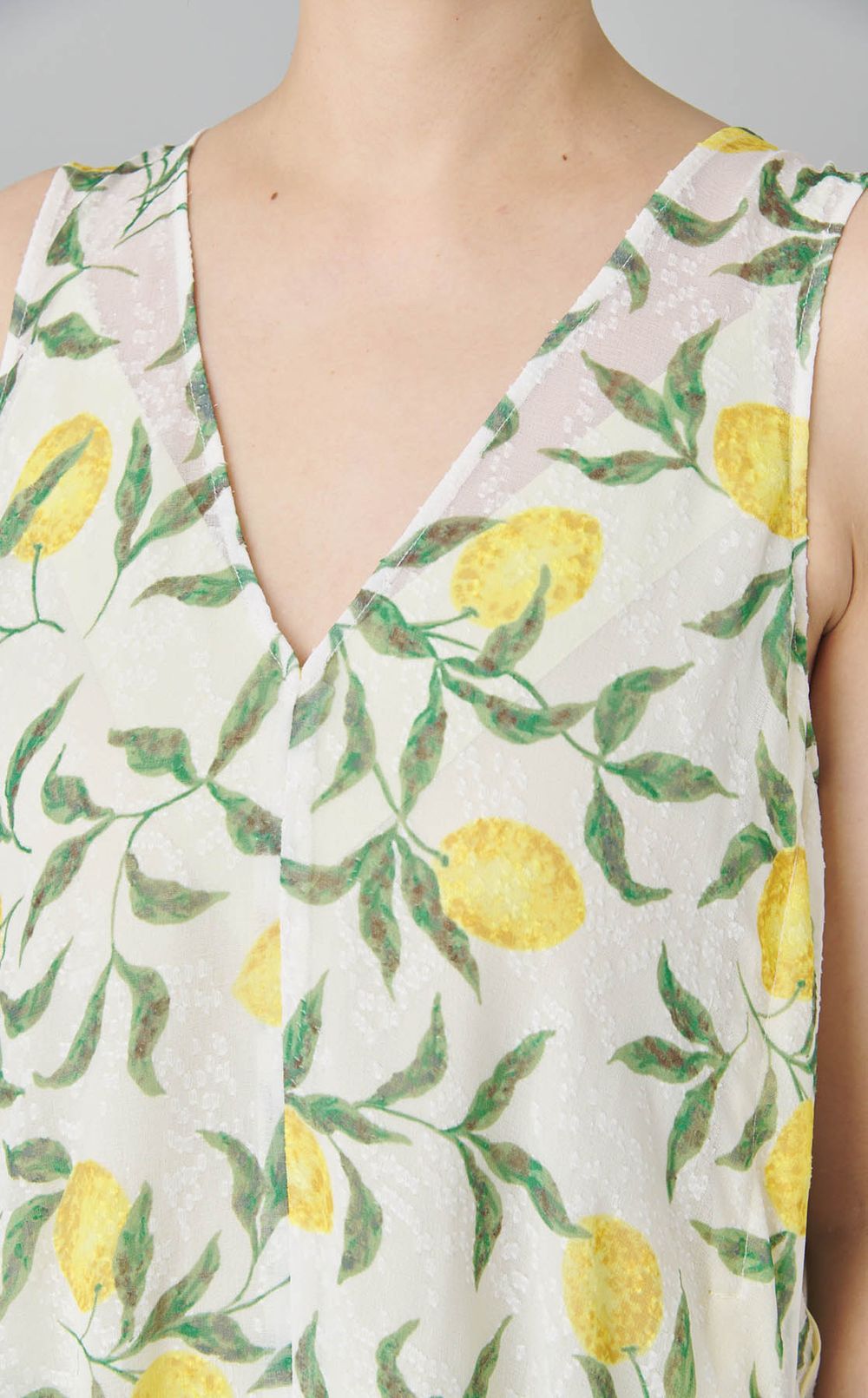 シフォンジャガードVネックワンピース