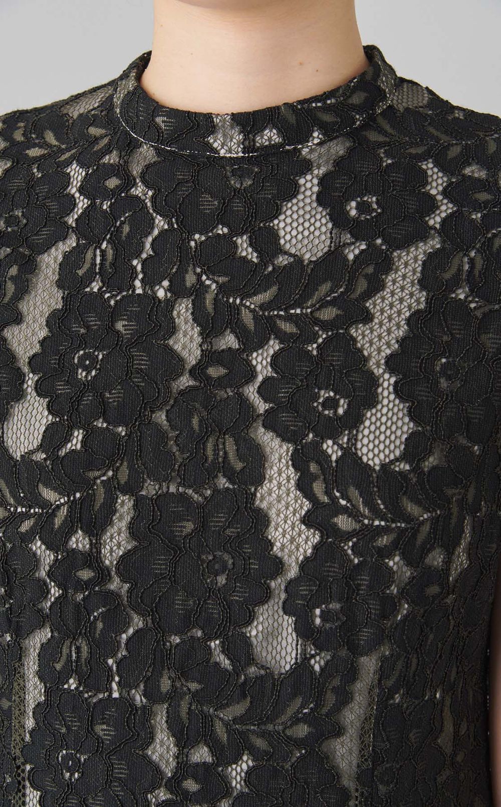 【reADdress】ケープ風レースワンピース