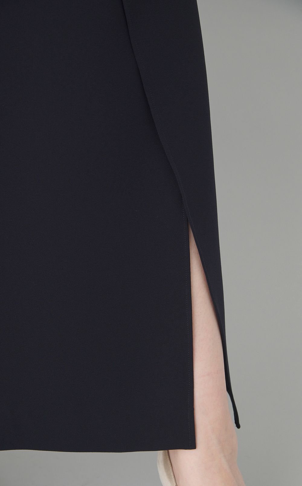 エンブロイダリードッキングドレス