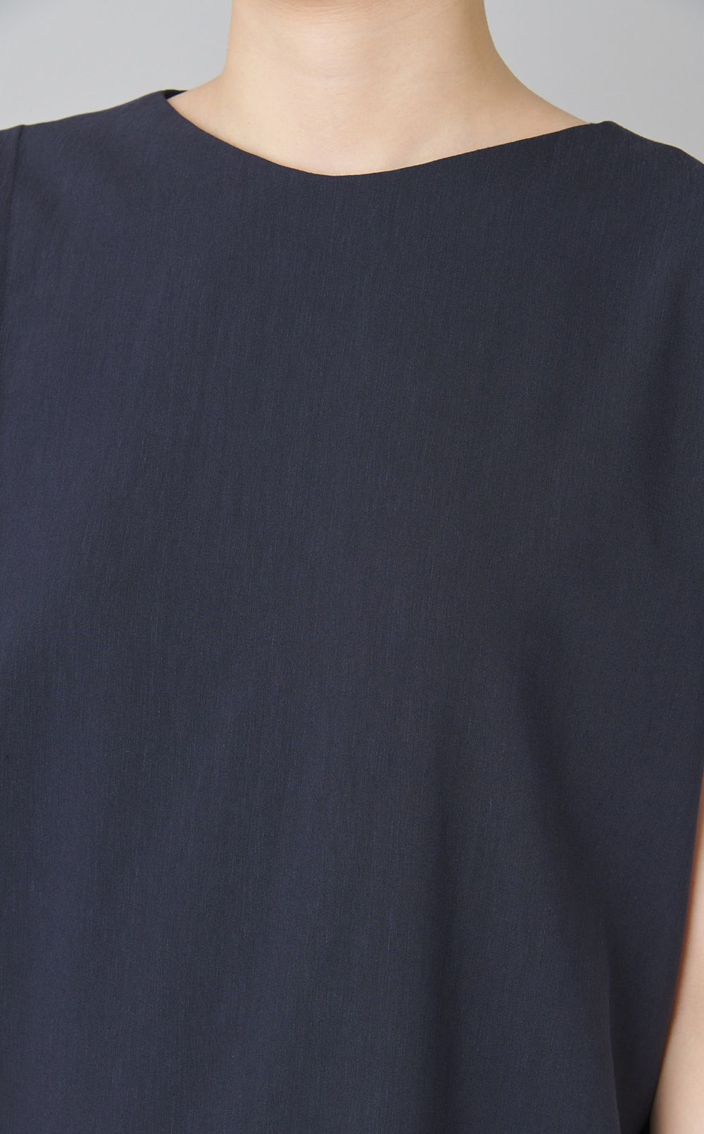 アシンメトリースリーブワンピース