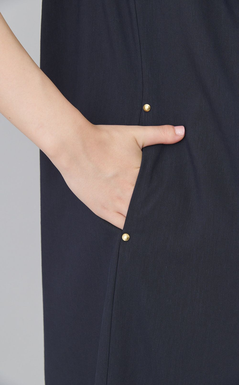 アシンメトリースリーブワンピース