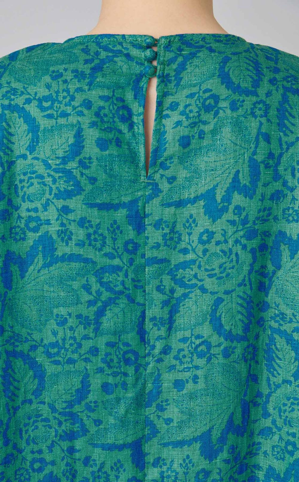 フラワープリントオーバータックドレス