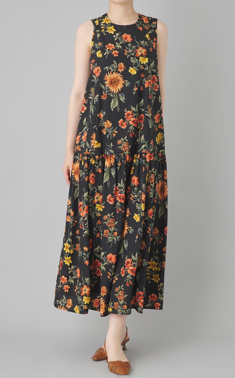 バックデザインフラワーマキシワンピース