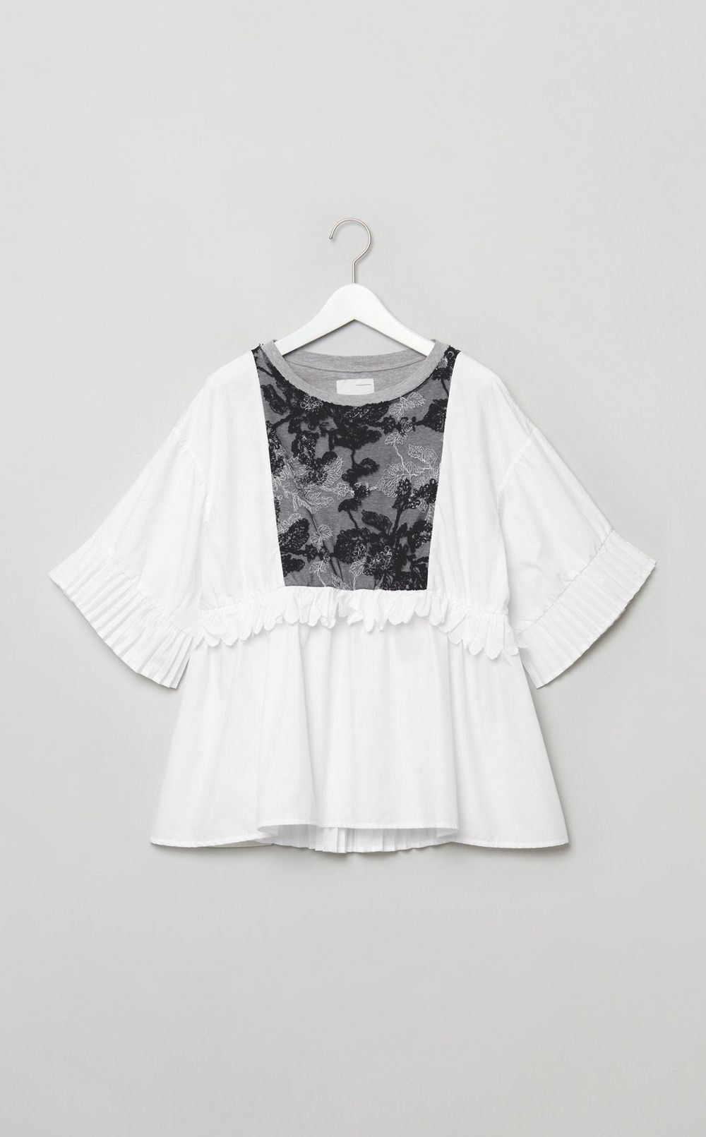 【reADdress】刺繍ブラウス