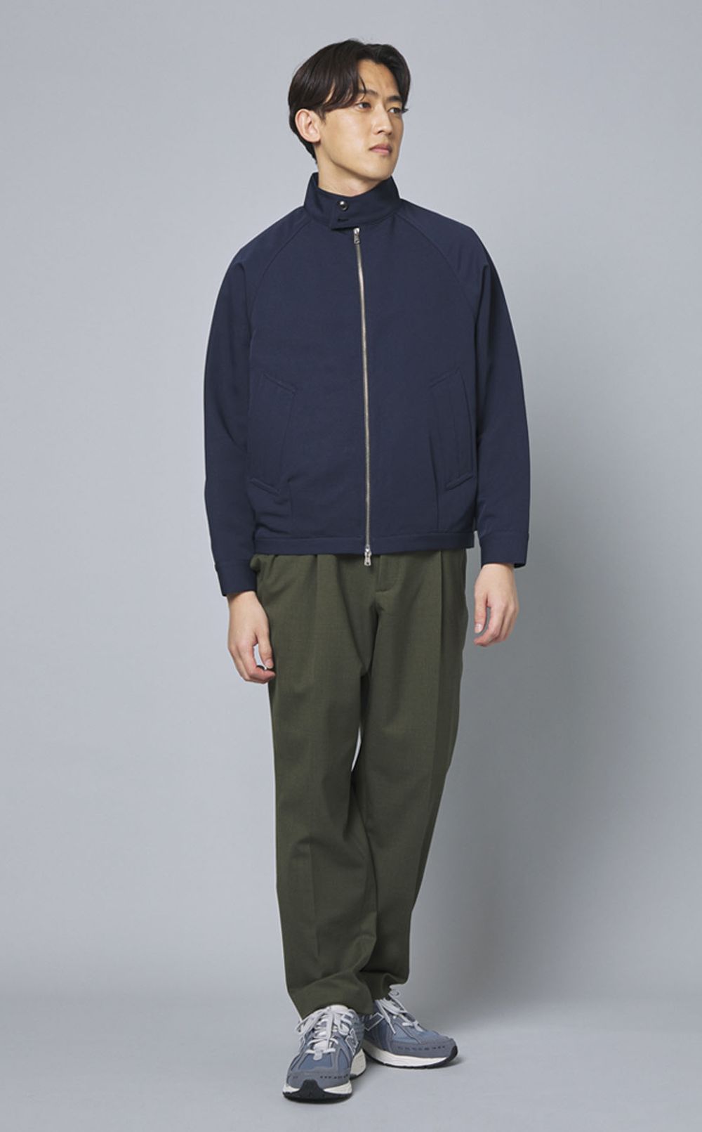 ウールツイルタックテーパードパンツ