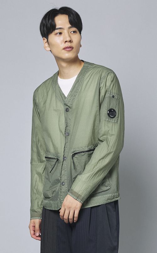 Vネックオーバーシャツ