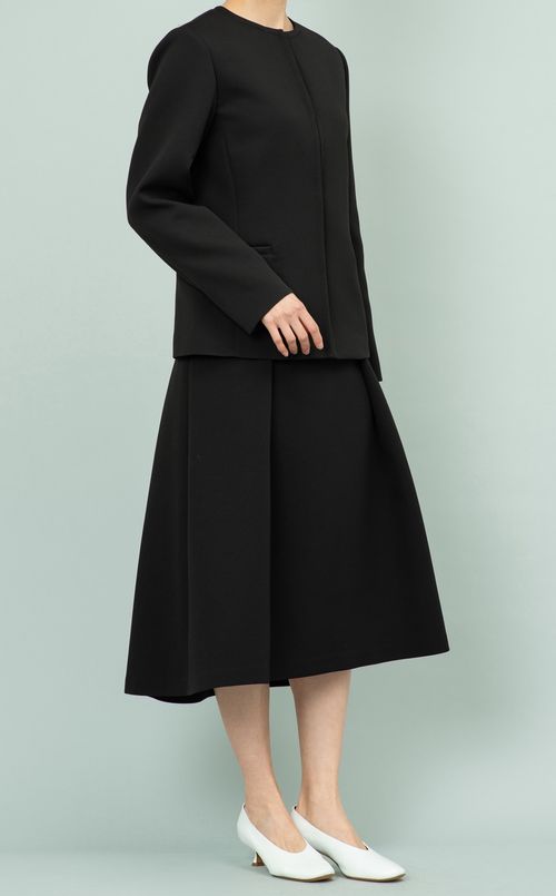 ボックスプリーツミディスカート