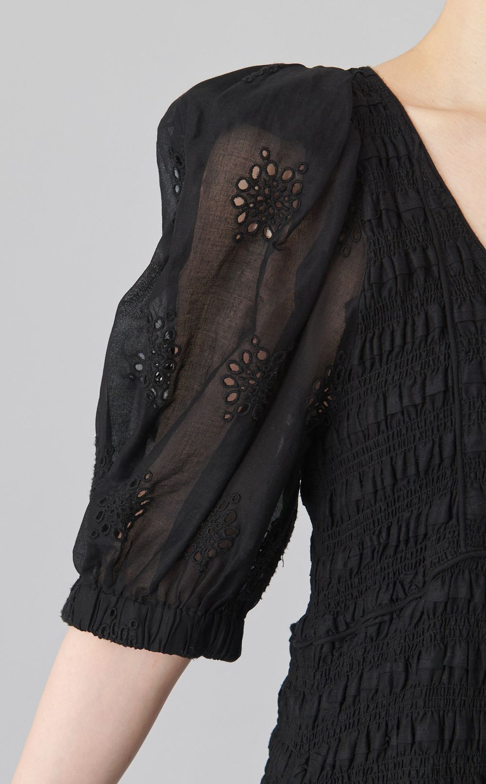 【reADdress】アイレットレースパフスリーブドレス