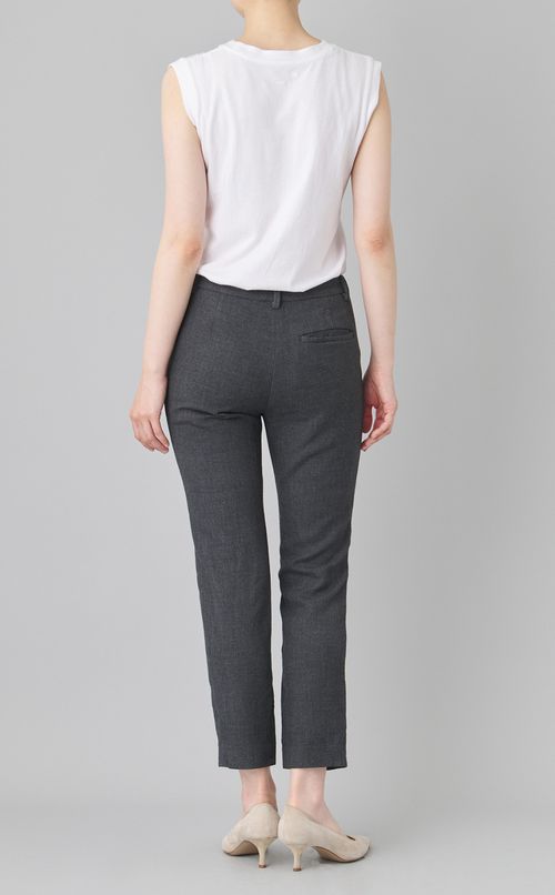 【reADdress】テーパードクロップドパンツ